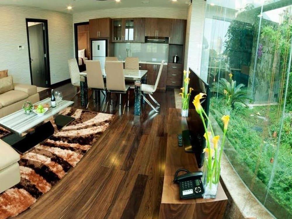 Sonnet Saigon Hotel Хошимин Екстериор снимка