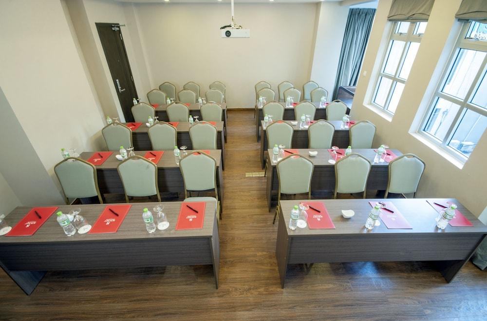 Sonnet Saigon Hotel Хошимин Екстериор снимка