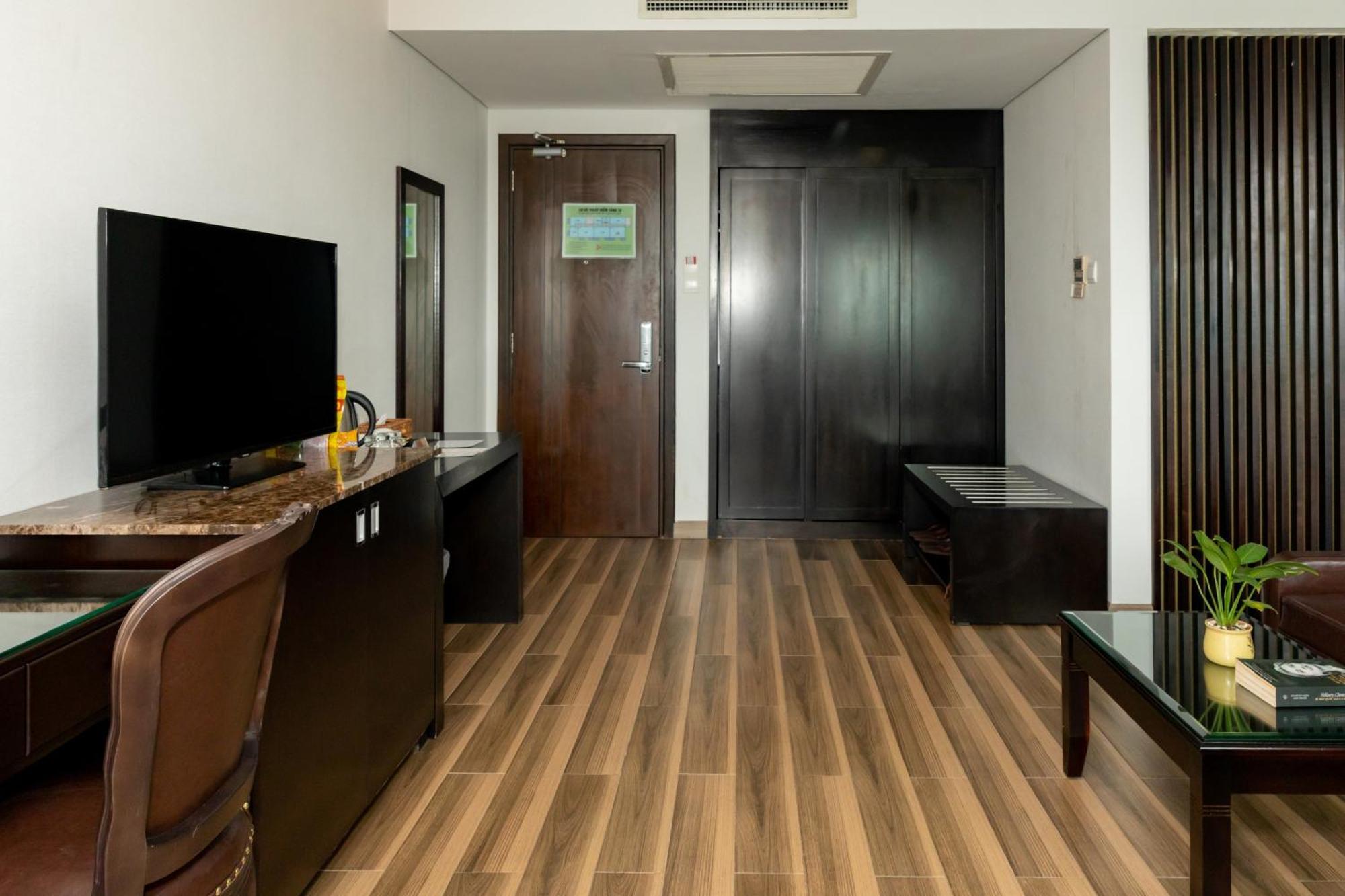 Sonnet Saigon Hotel Хошимин Екстериор снимка