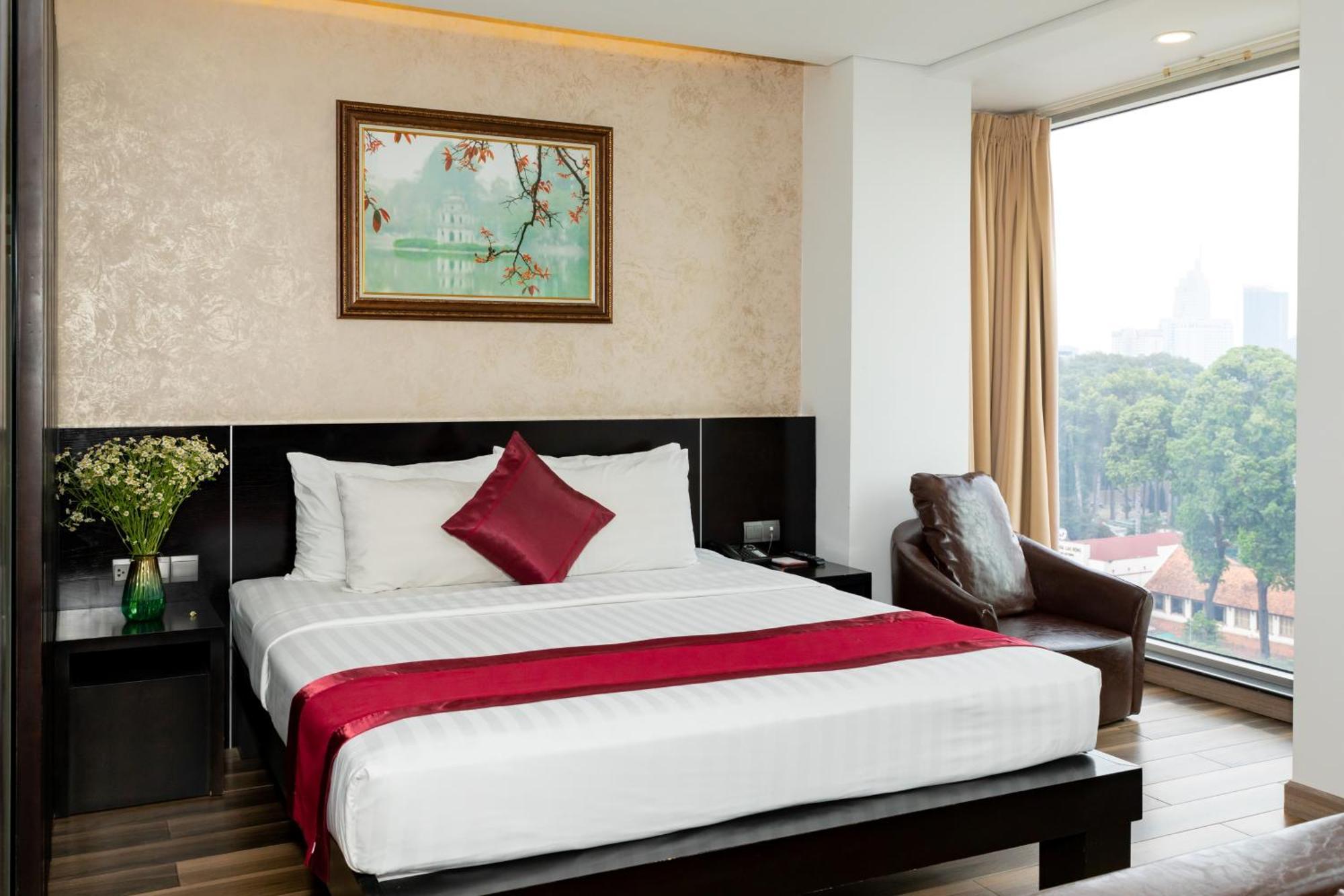 Sonnet Saigon Hotel Хошимин Екстериор снимка