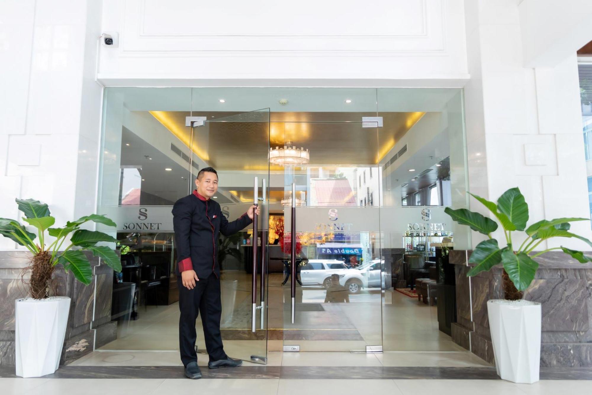Sonnet Saigon Hotel Хошимин Екстериор снимка