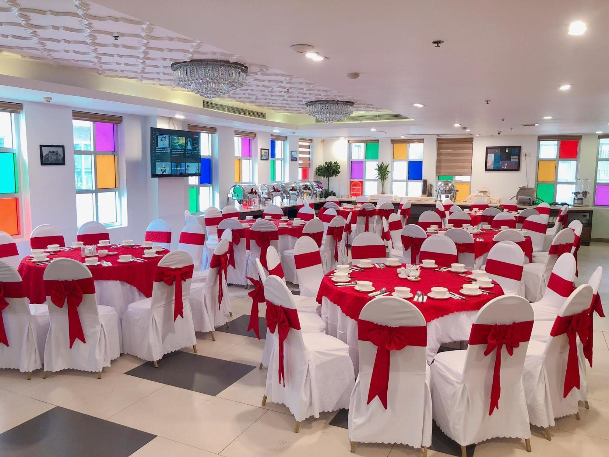 Sonnet Saigon Hotel Хошимин Екстериор снимка